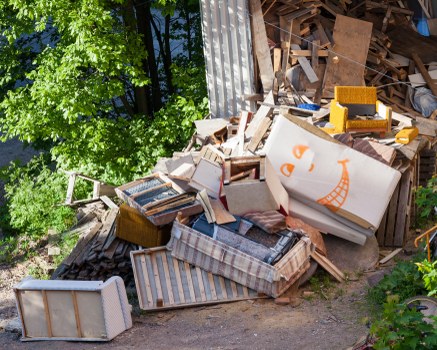 Regulations and compliance for skip permits in Hoxton